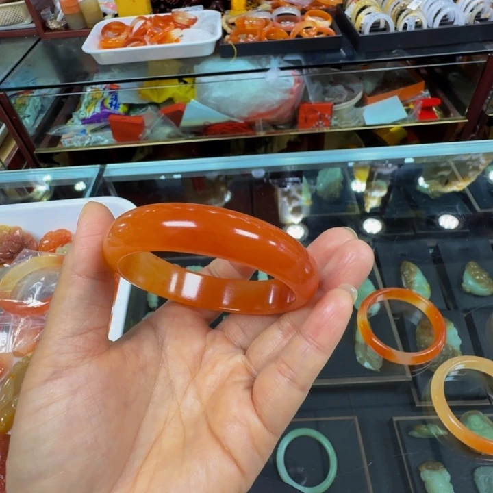 心***海石英质玉（金丝玉）未镶嵌颈饰
