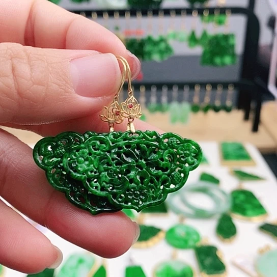 翡翠耳饰18K金镶嵌耳饰