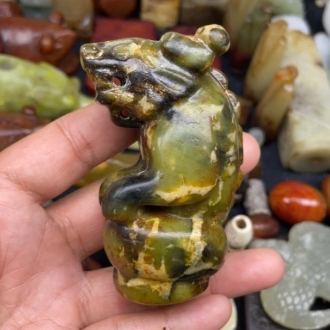 蛇纹石玉未镶嵌颈饰69