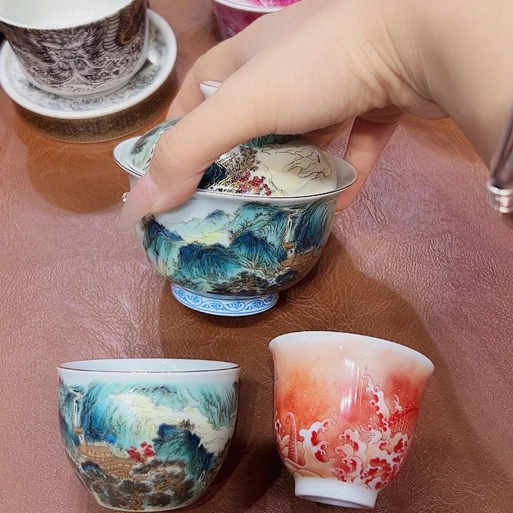 摆件এ****景德镇陶瓷艺术