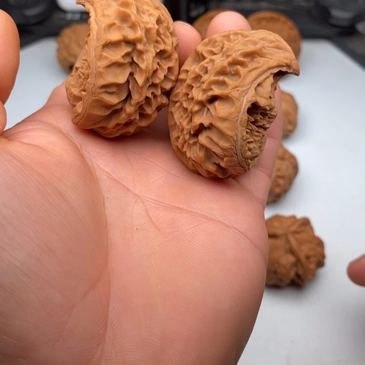 把件文玩核桃40座山雕