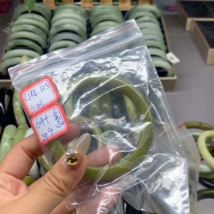 未镶嵌蛇纹石玉手镯123