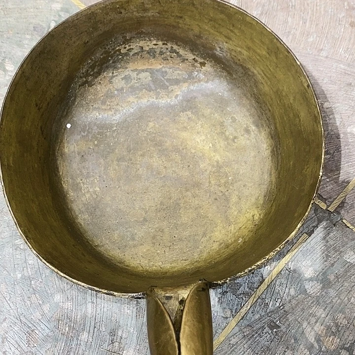 老式铜器古朴厚重