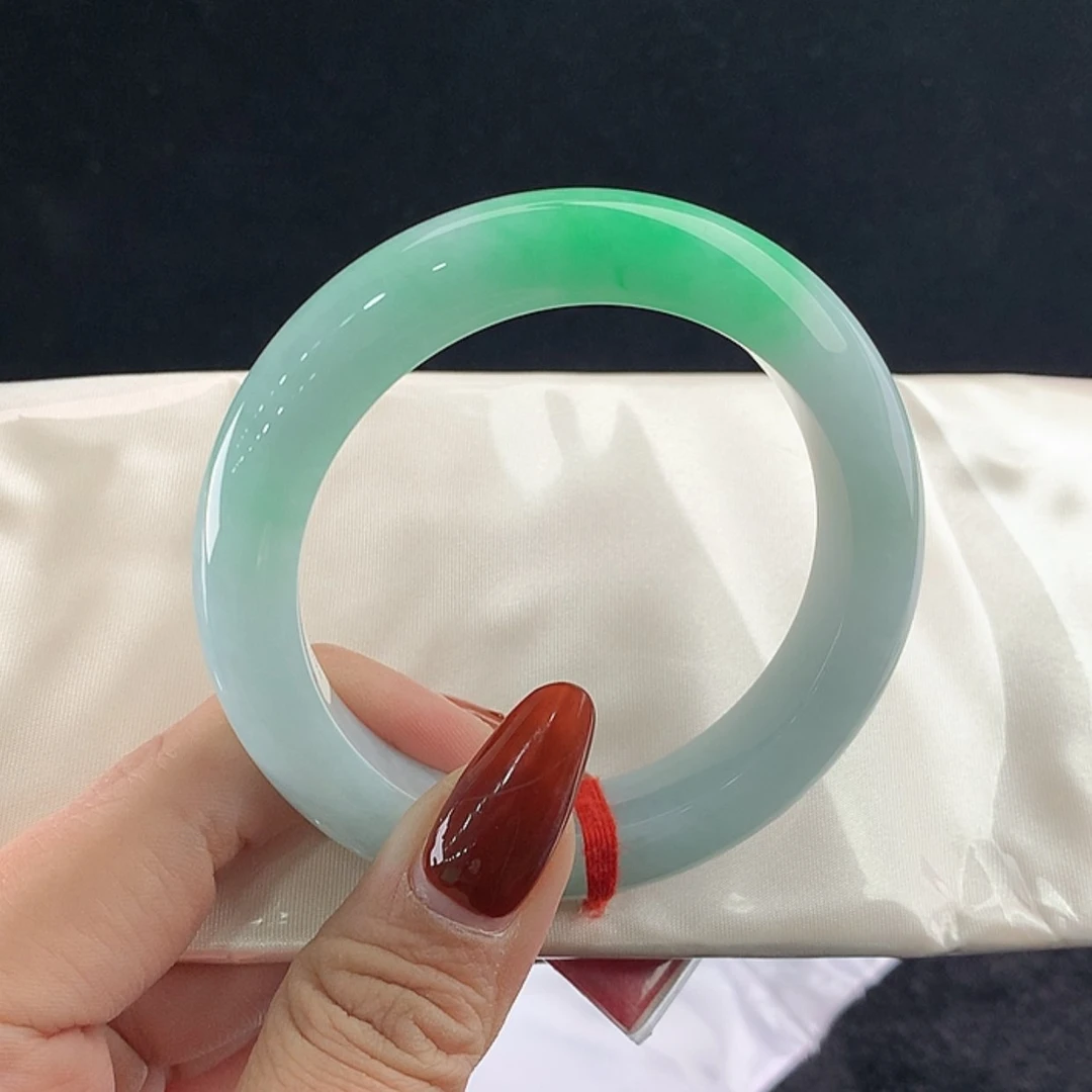 【闪购商品】未镶嵌手镯翡翠正55