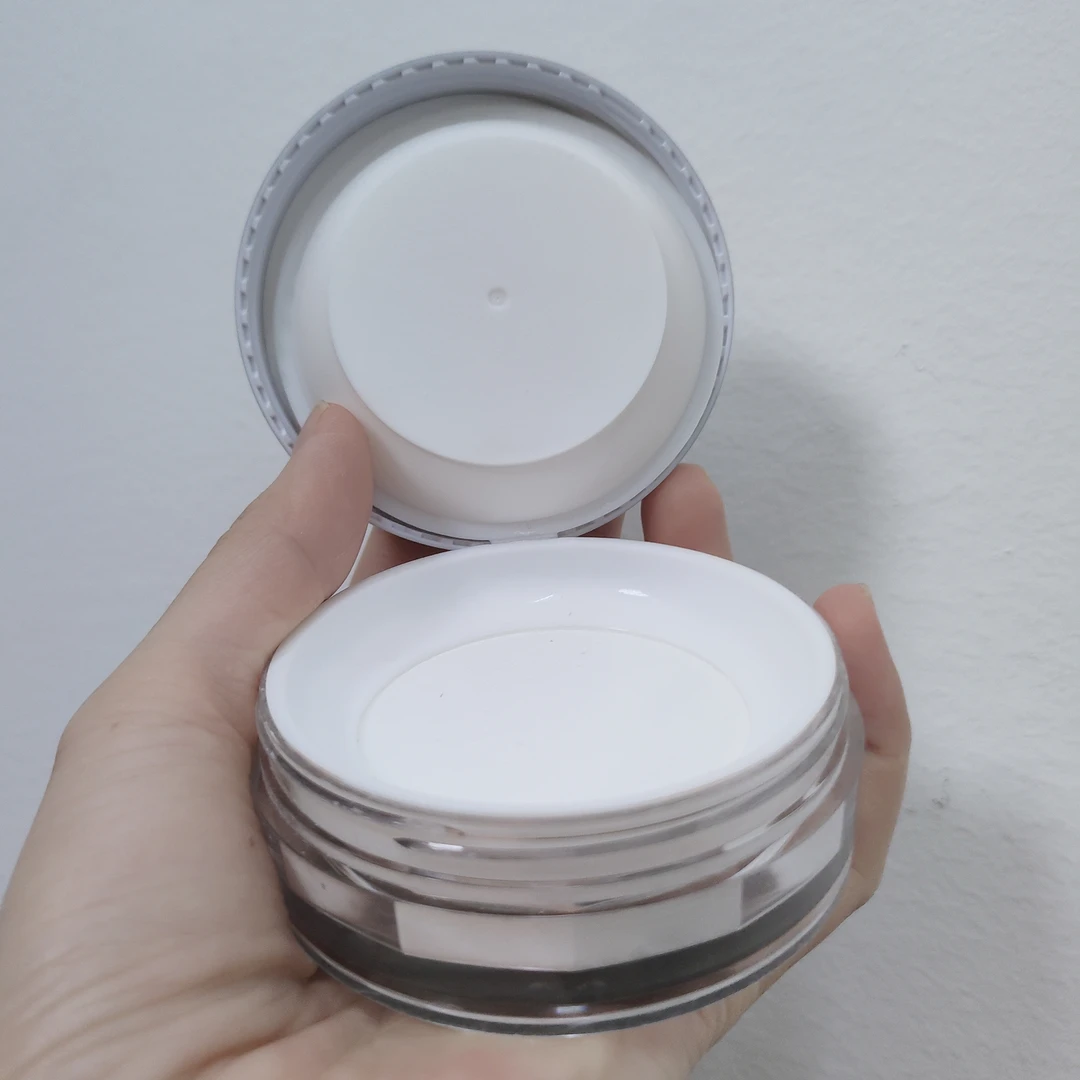 AK轻透控油散粉透明色