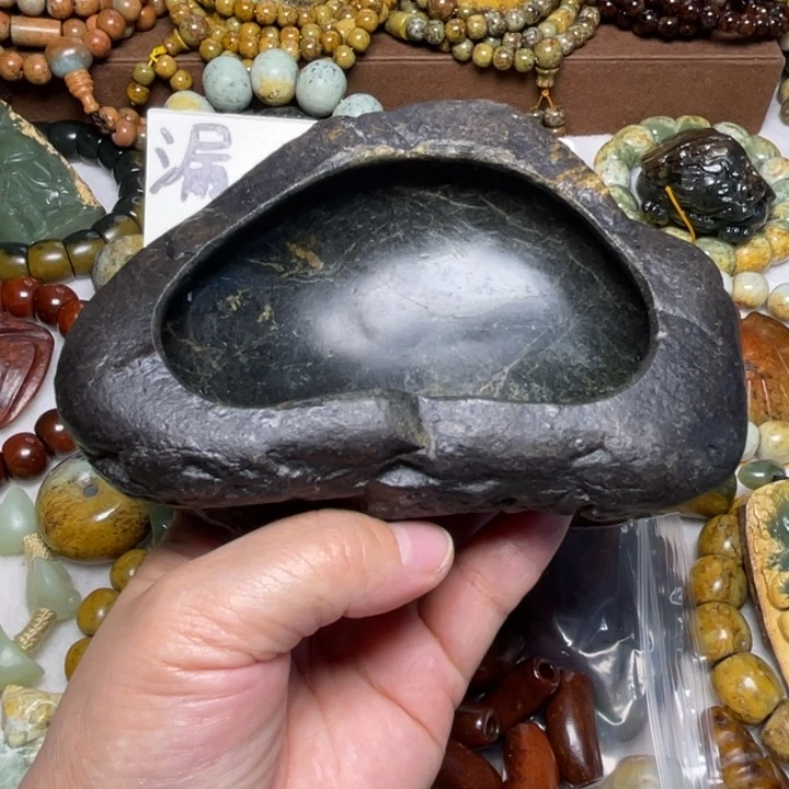 岫岩河磨玉（透闪石质玉）未镶嵌颈饰