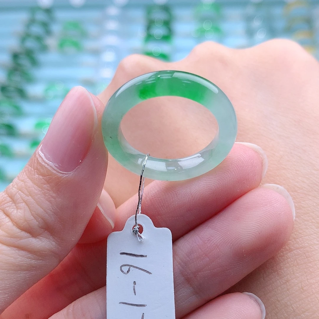 翡翠戒指未镶嵌缅甸翡翠A货