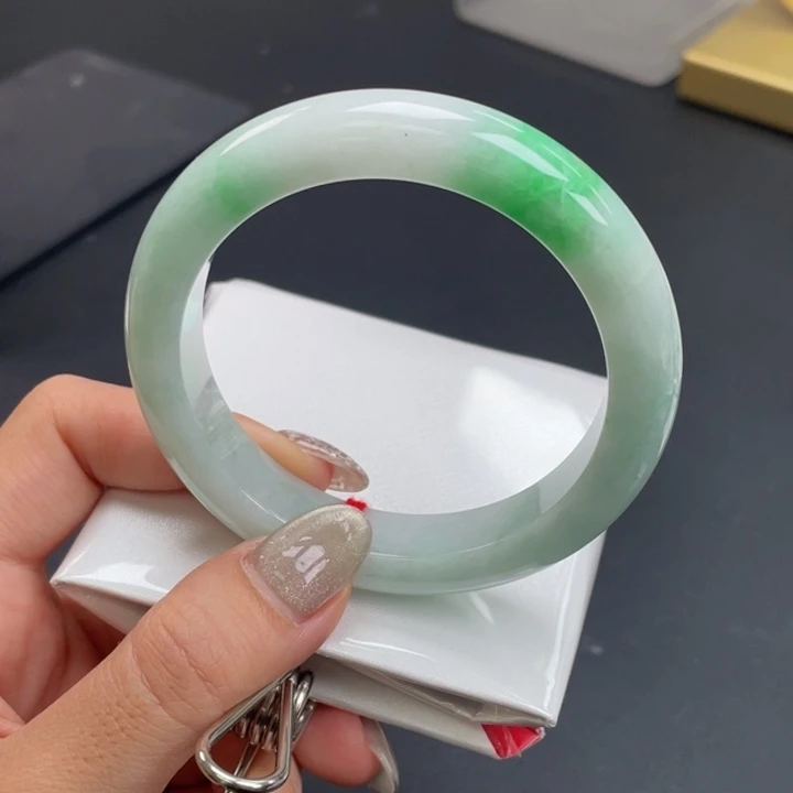 翡翠未镶嵌手镯57正圈