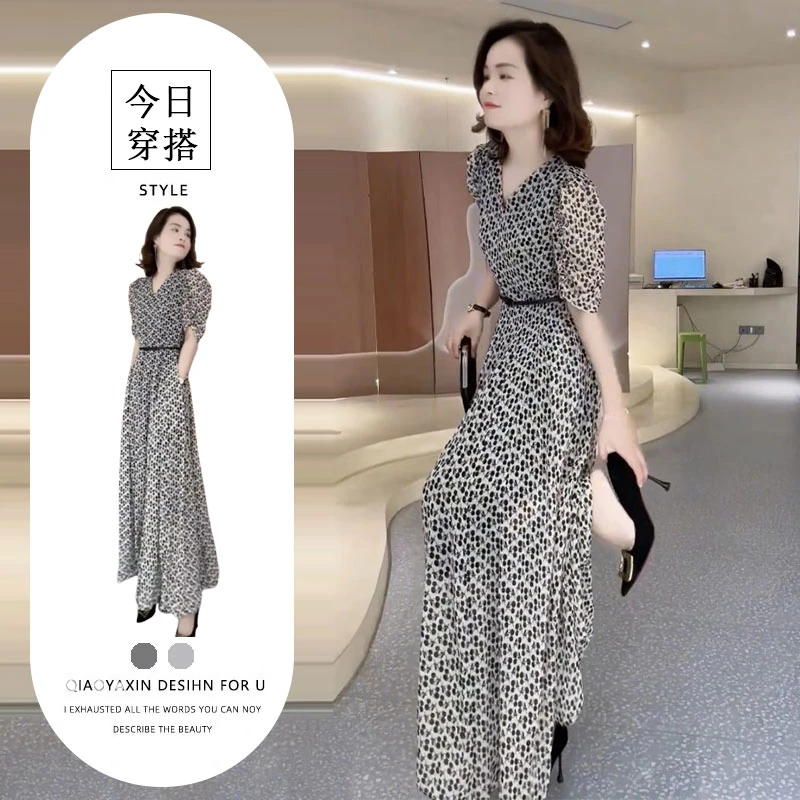 2025夏季新款高级感显瘦独特超好看气质优雅知性复古碎花连衣裙子