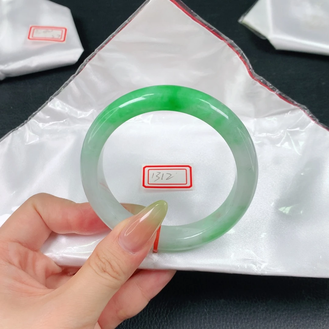 未镶嵌手镯翡翠天然翡翠手镯04