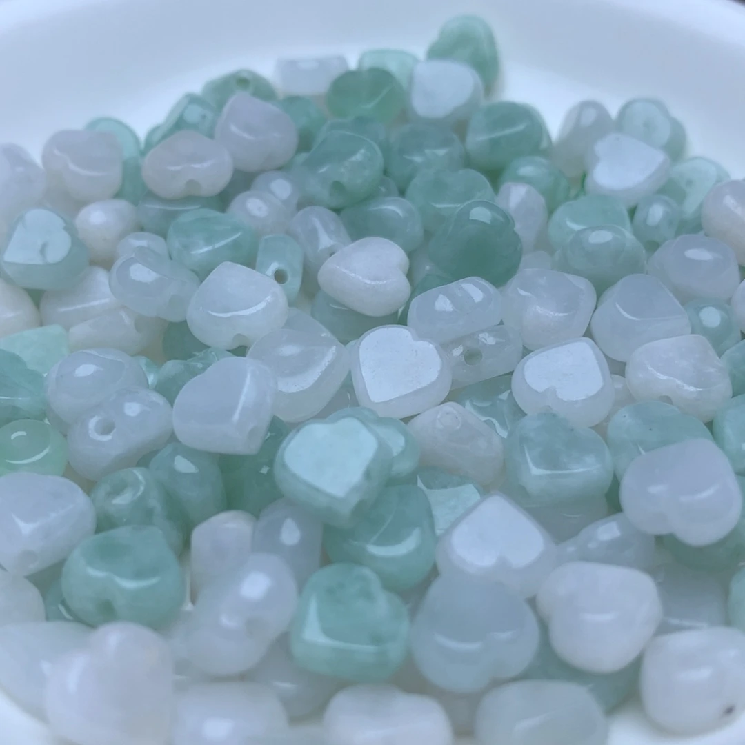 【闪购商品】翡翠手链未镶嵌卡7.6冰绿白通孔爱心20个