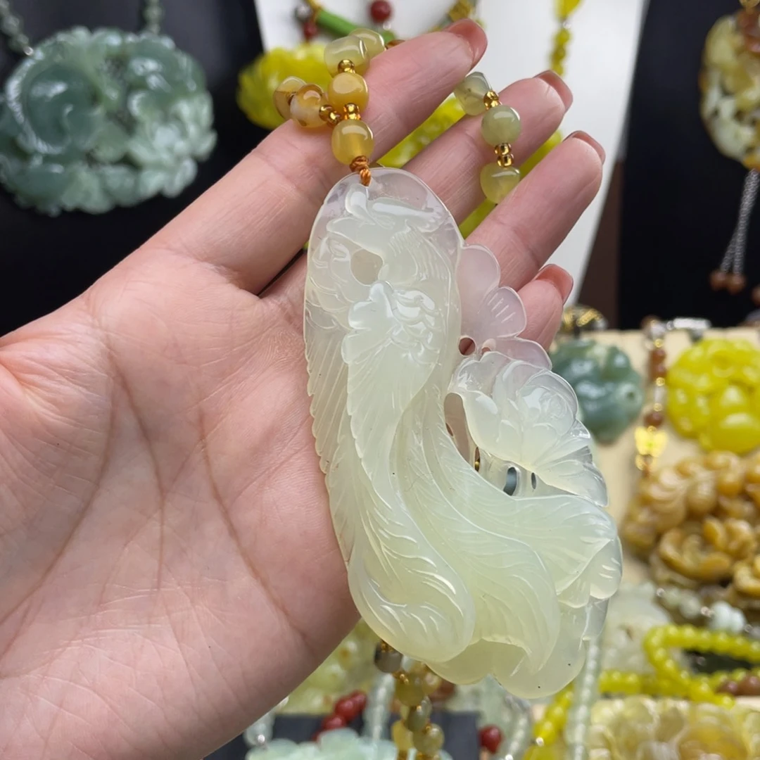 未镶嵌蛇纹石玉颈饰