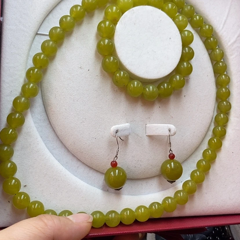 【闪购商品】蛇纹石玉套装未镶嵌