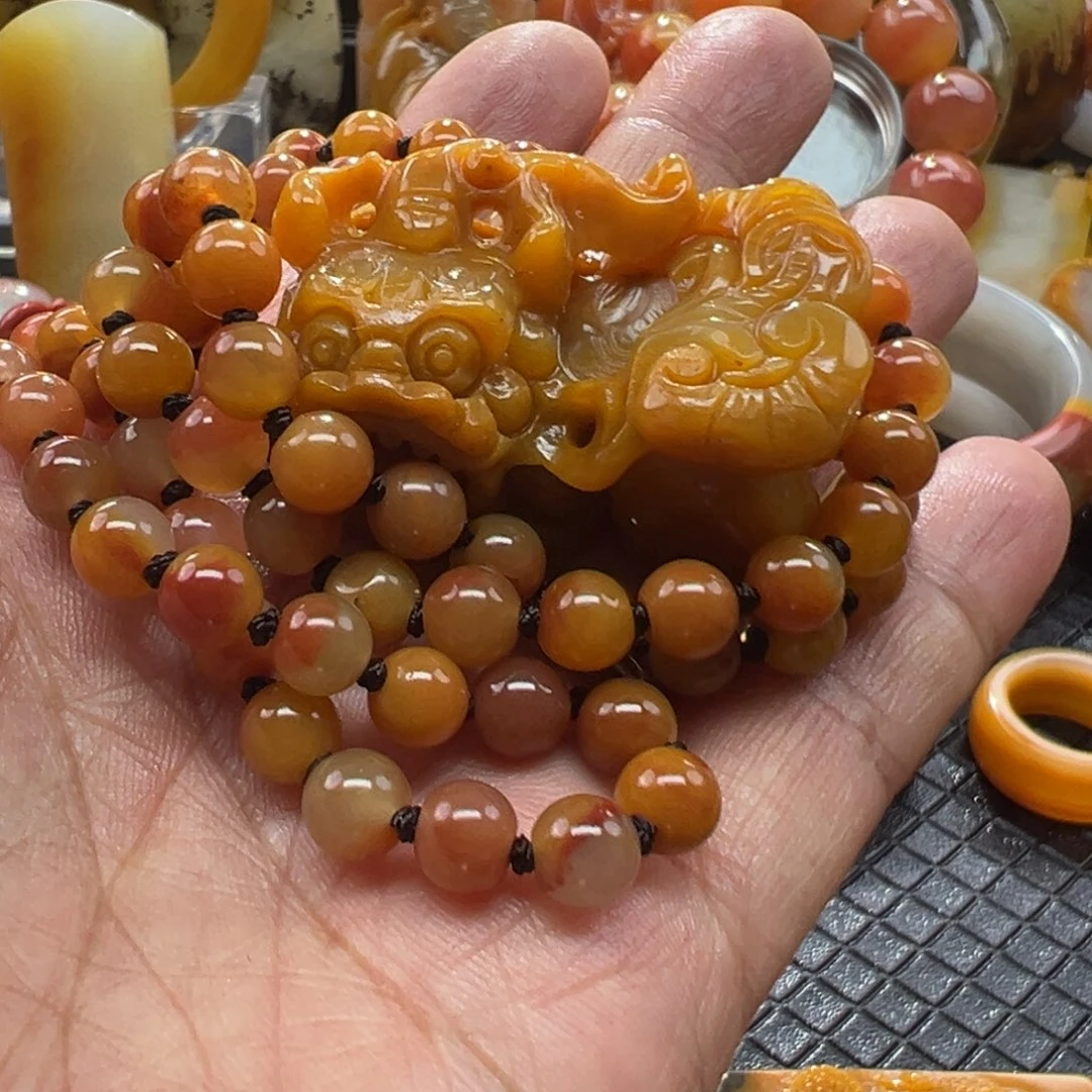 石英质玉未镶嵌颈饰