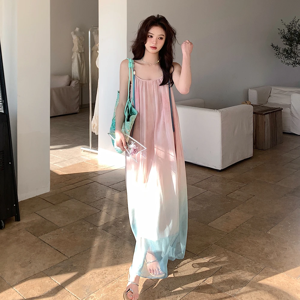 小众超仙绝美漂亮渐变连衣裙女士2025夏季新款感气质度假风吊带裙