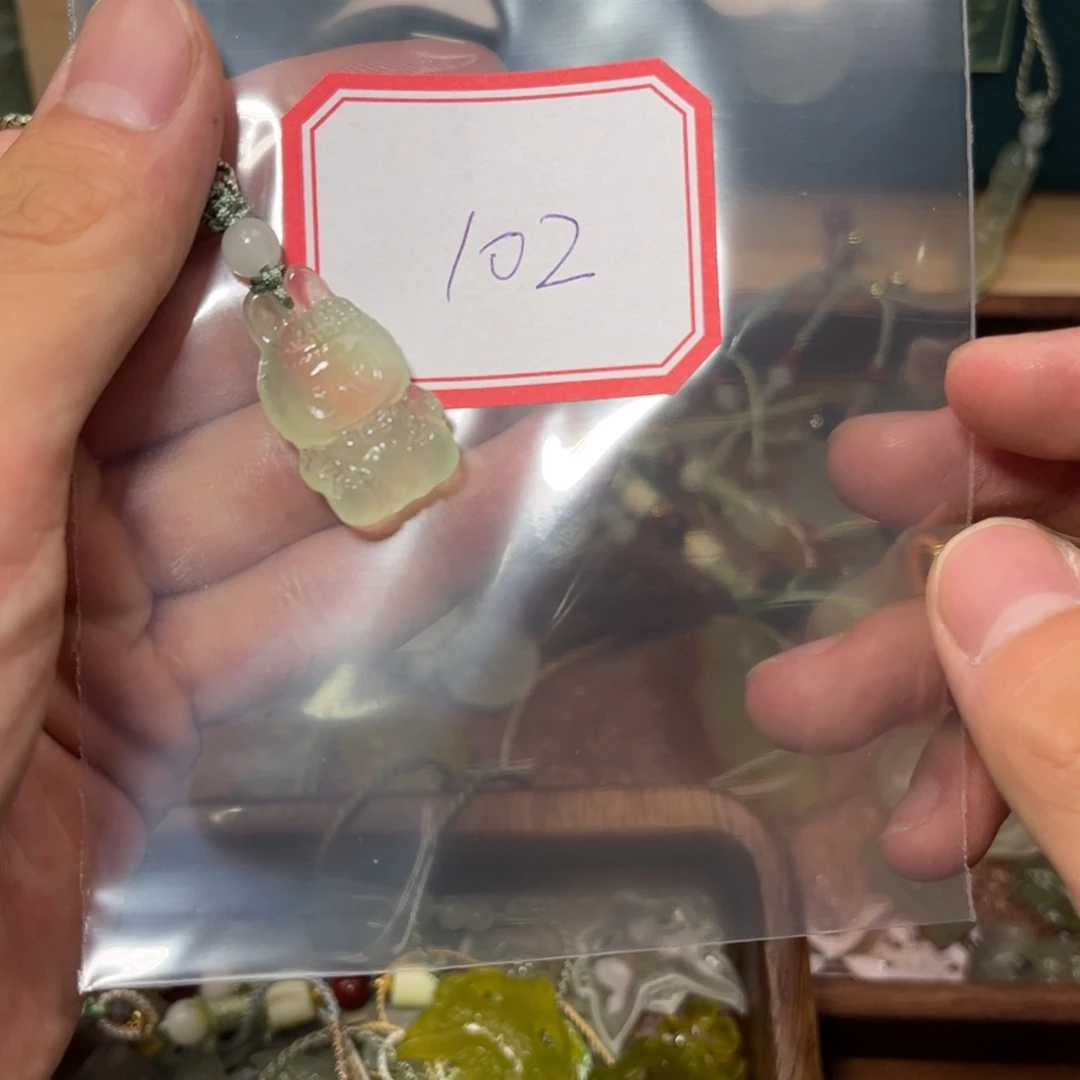 蛇纹石玉合金颈饰
