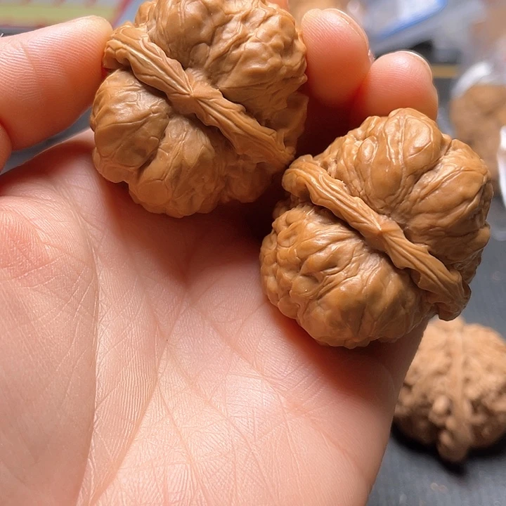 文玩核桃把件37尺蛤蟆头