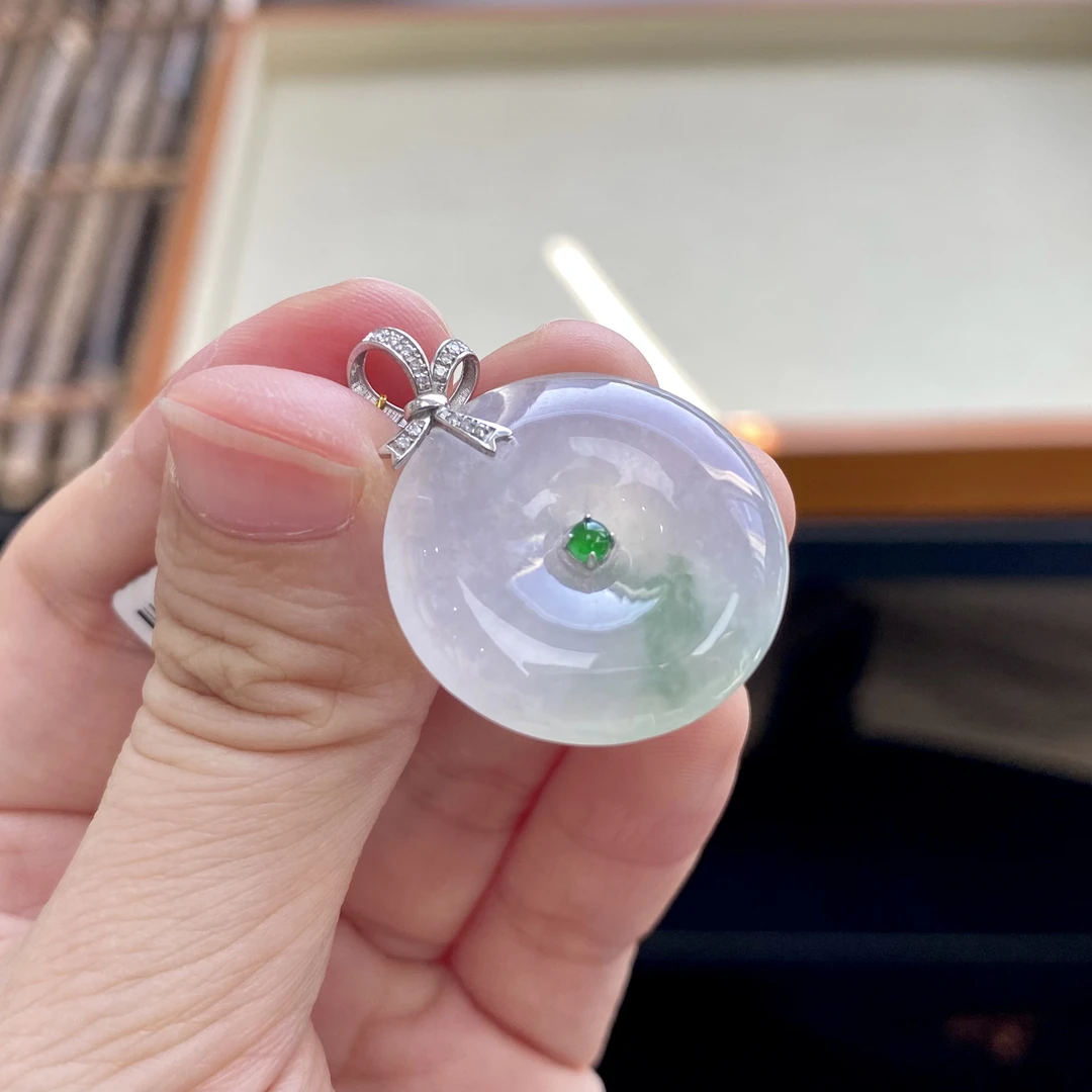 如意宝珠宝 18K金钻石镶嵌冰飘绿花平安扣翡翠玉石吊坠BS134