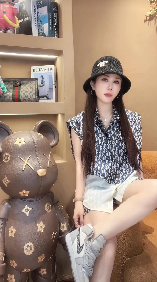 婷子-VIP•家订制高货拼接上衣➕短裤套装