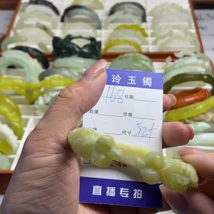 未镶嵌蛇纹石玉手镯