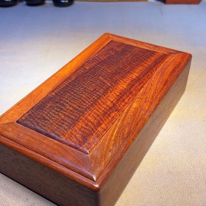 旋***琳机关盒。