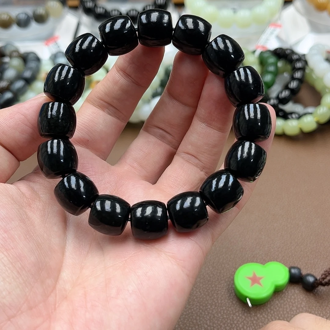 奉***6和田玉未镶嵌手链