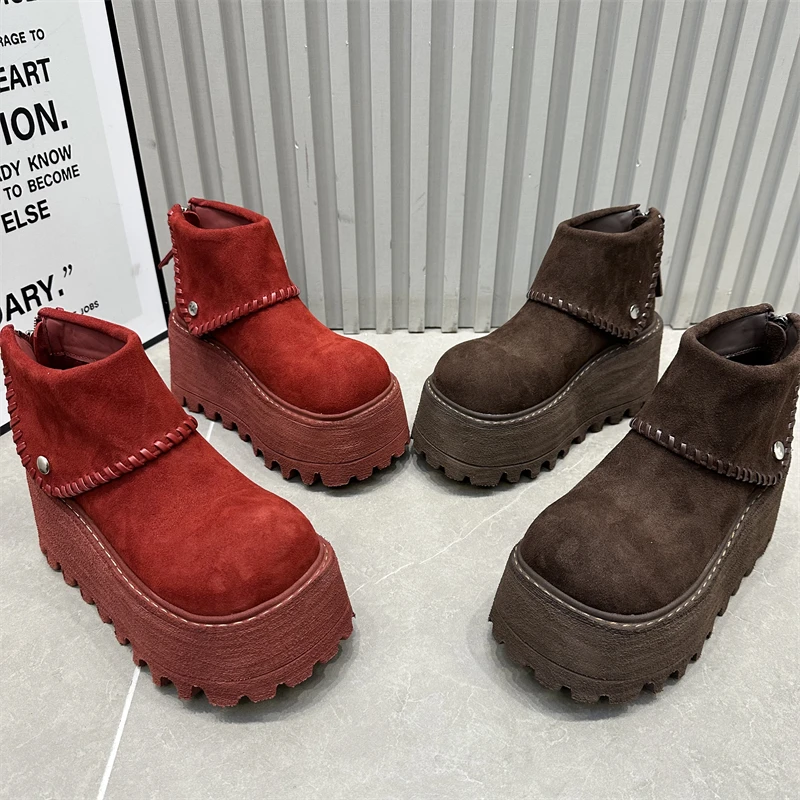 女士休闲时尚百搭厚底保暖高帮秋冬冬季短筒时装新款高定新款潮鞋