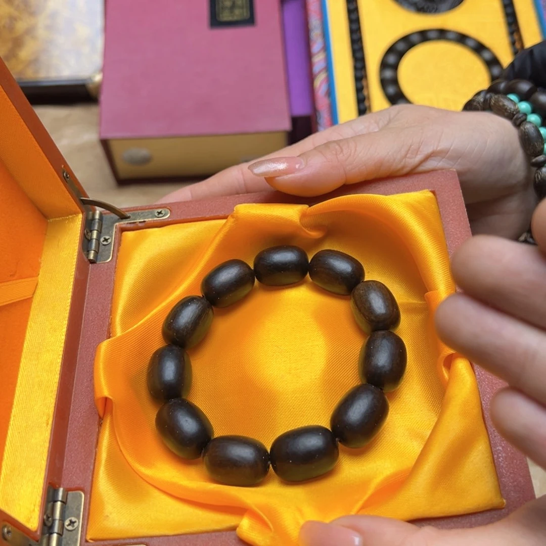 大叶紫檀（黑酸枝木类）