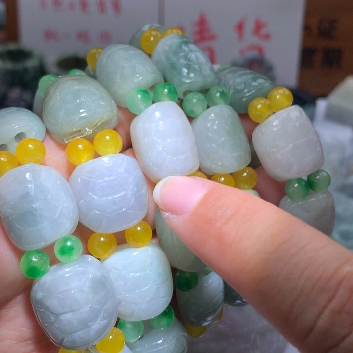 翡翠未镶嵌颈饰保真天然A货翡翠