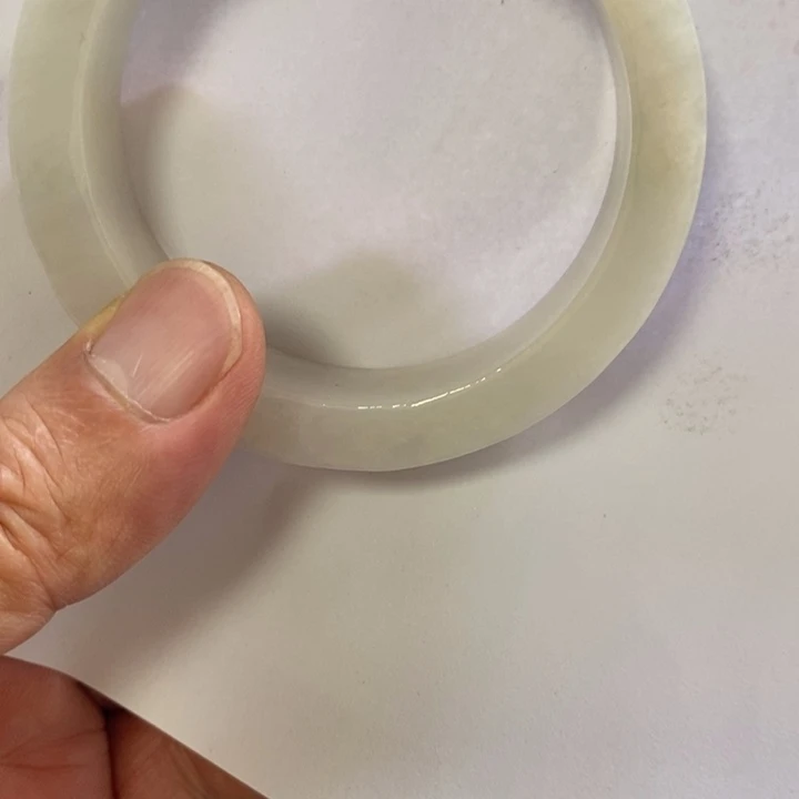 翡翠手镯未镶嵌雪****】