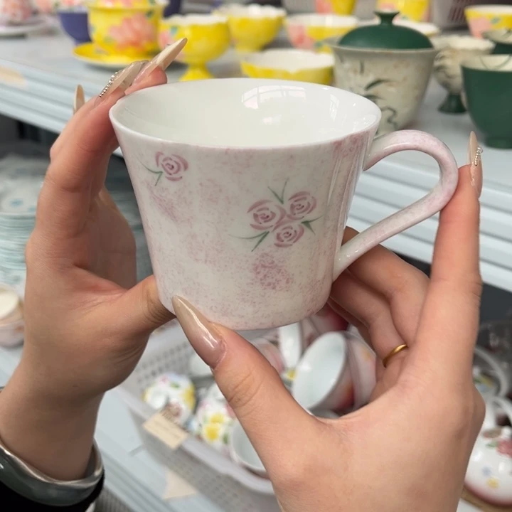 孤品微瑕咖啡杯。