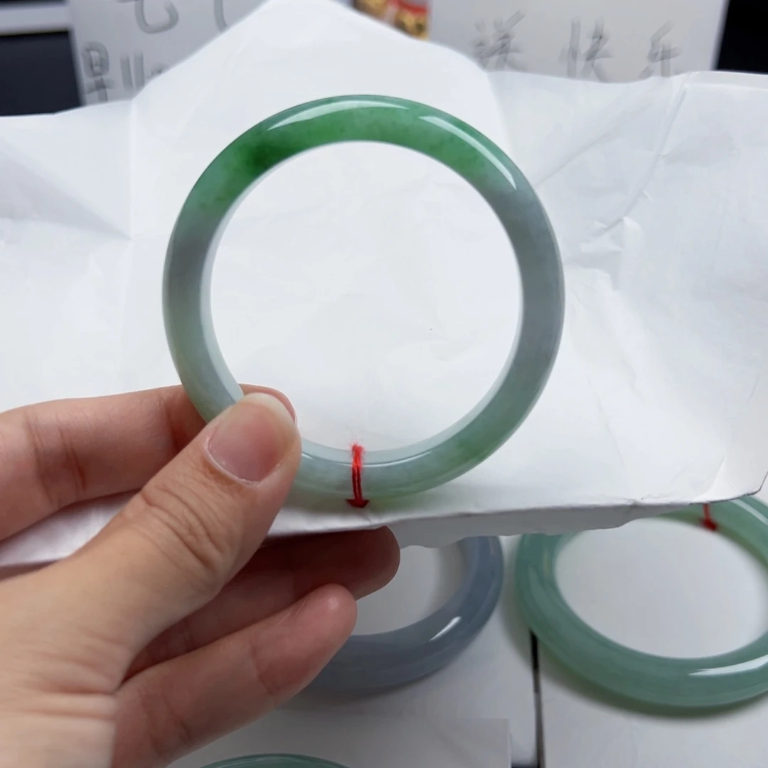 翡翠未镶嵌手镯天然翡翠A货 53.2 正圈种色兼备