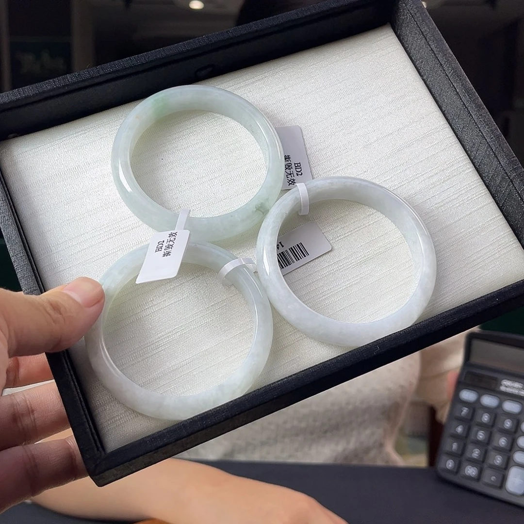 翡翠未镶嵌手镯14786多样性发一个