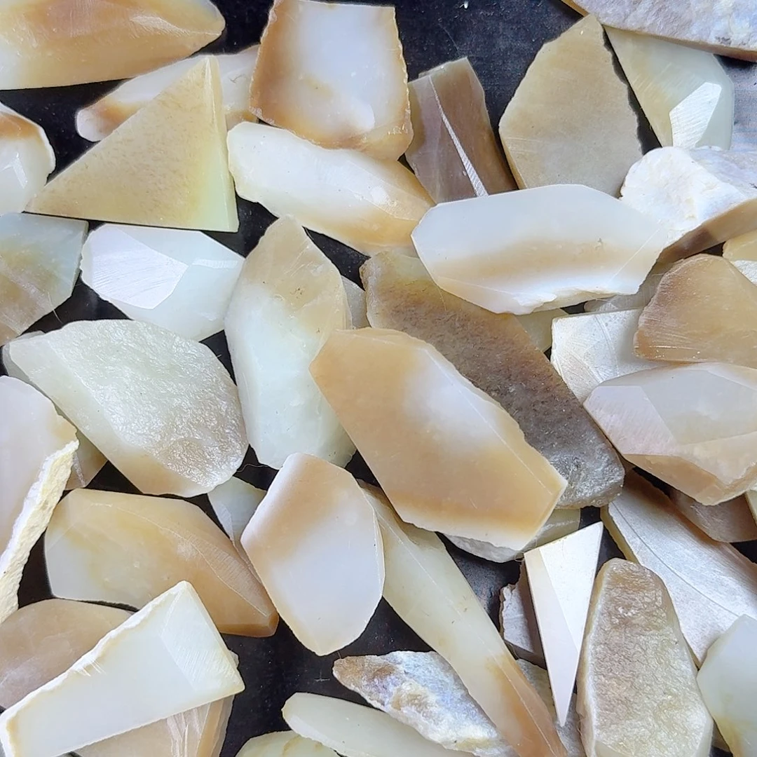 牛***牛和田玉（糖玉）未镶嵌挂件