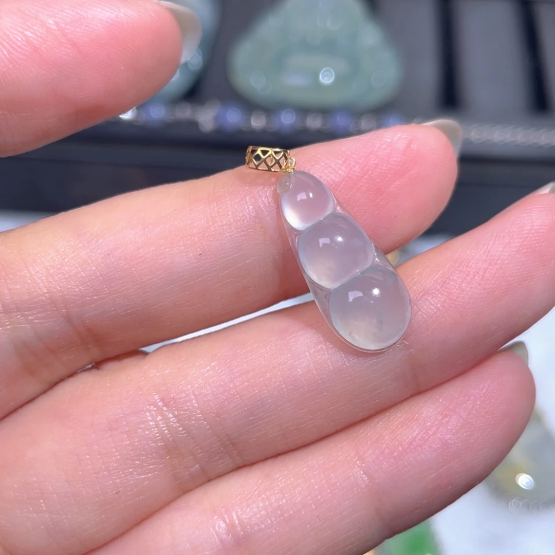 颈饰18K金镶嵌翡翠翡翠