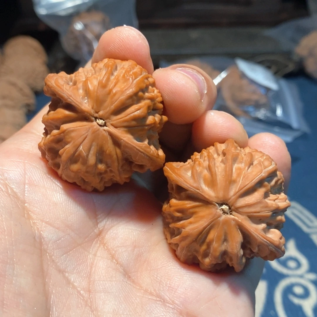 喀***咪文玩核桃把件3380008