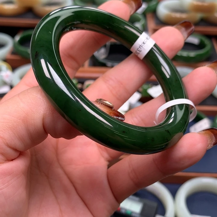 和田玉（碧玉）手镯未镶嵌