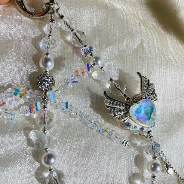 D601白色天使手机链