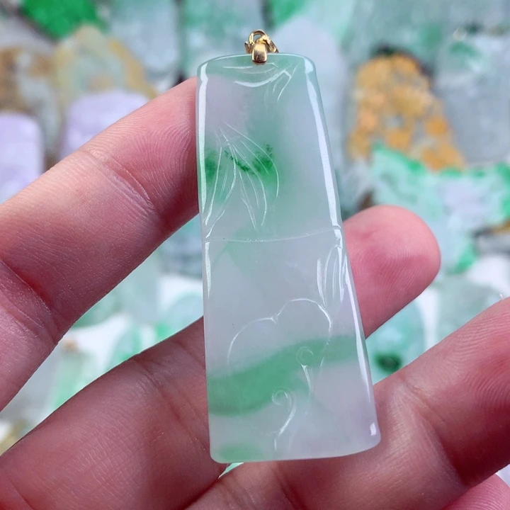 吊坠(不含链)未镶嵌翡翠