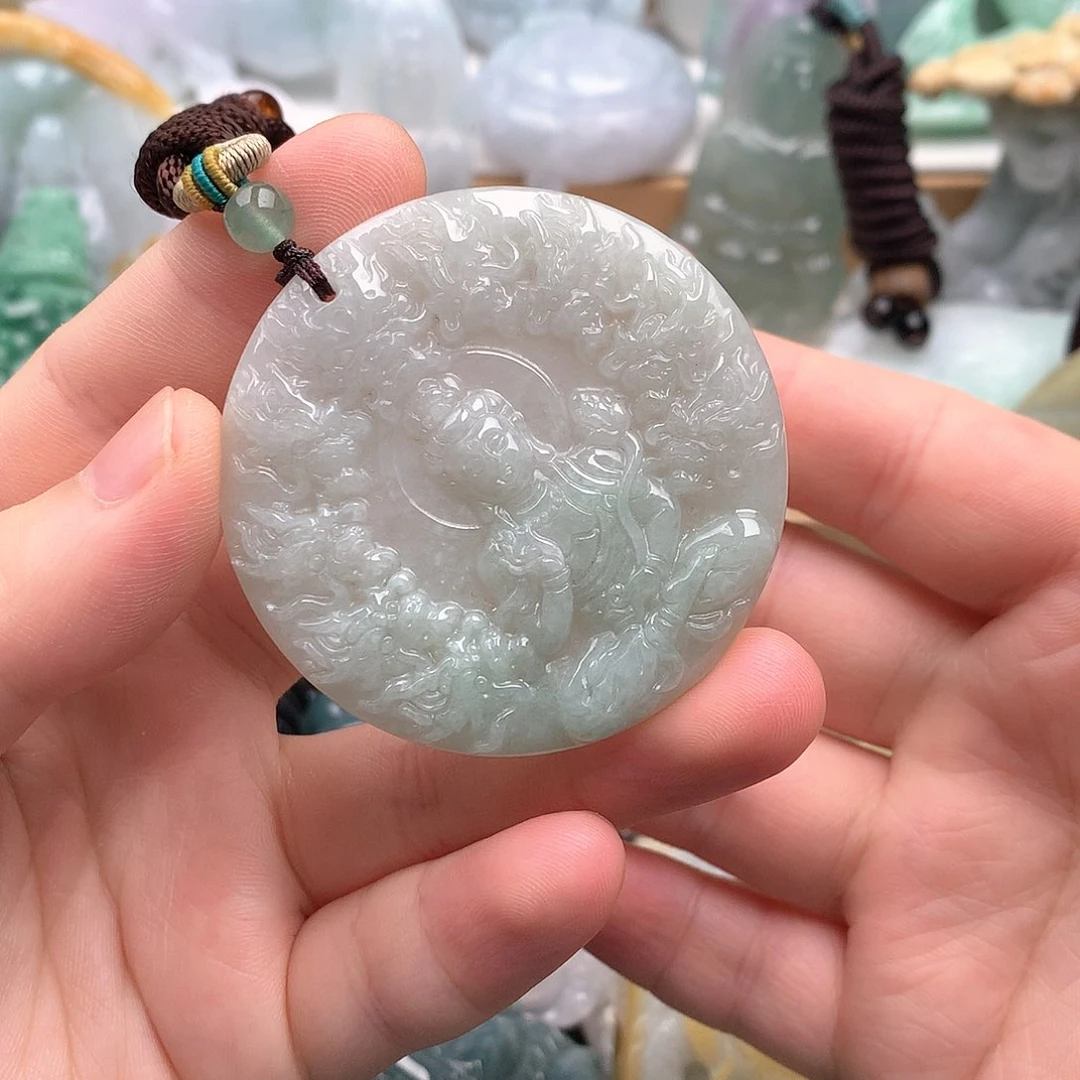 吊坠(不含链)未镶嵌翡翠