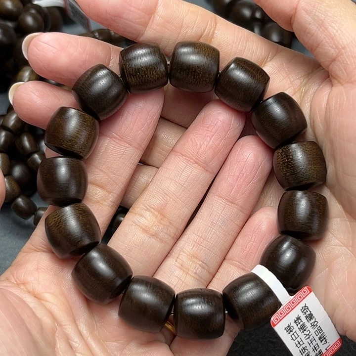 沉香手串强白棋玉化