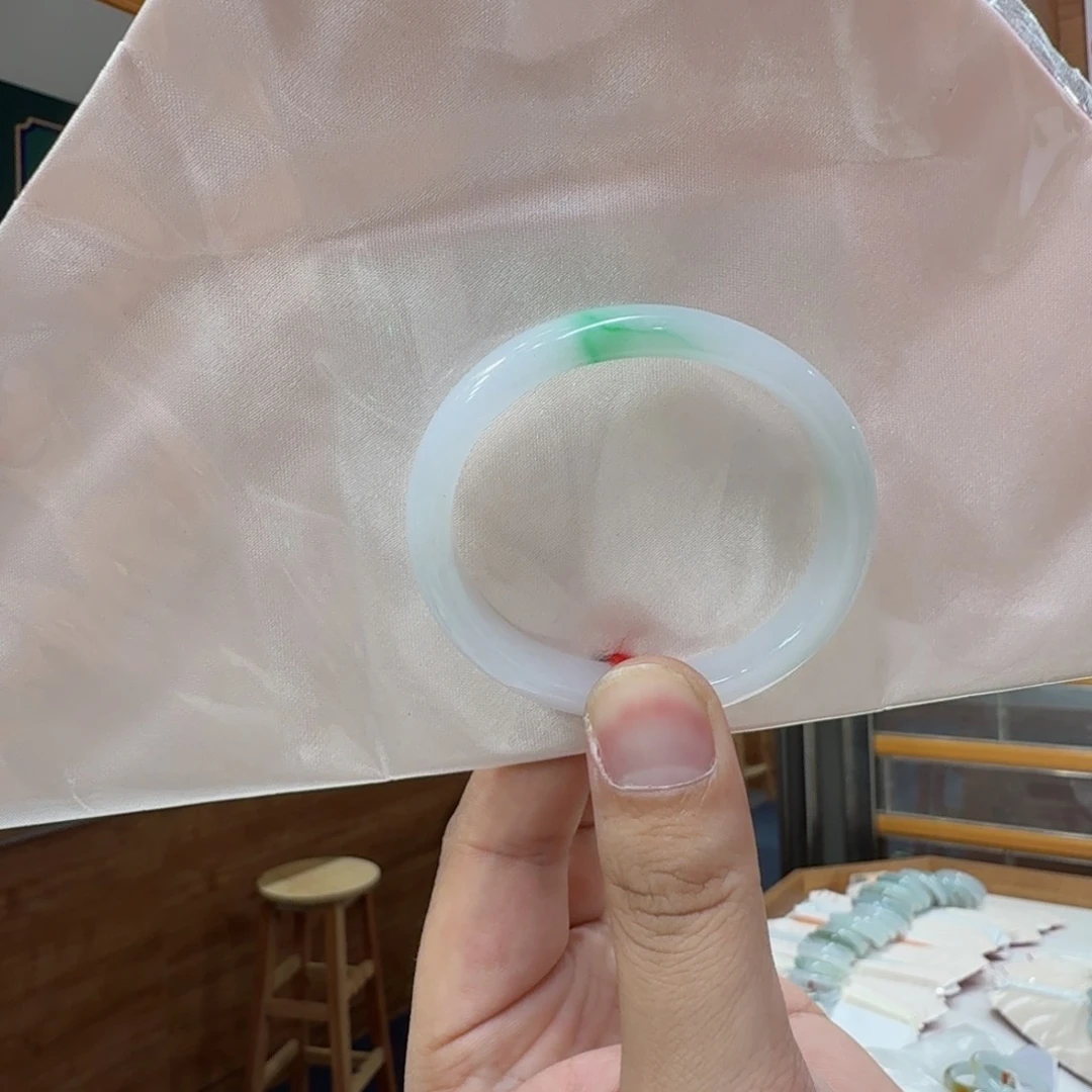 翡翠手镯未镶嵌买断