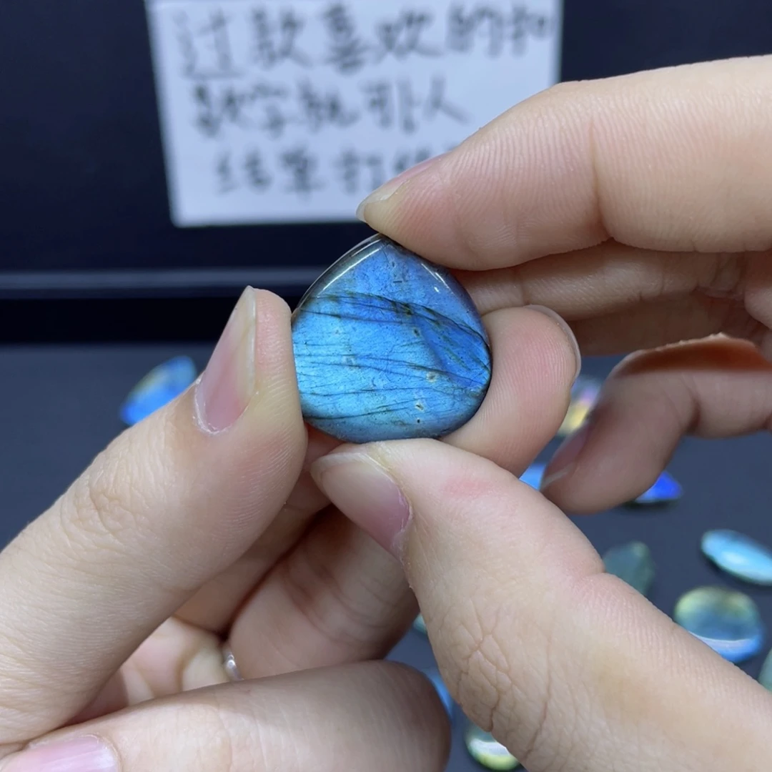水晶不规则未镶嵌龙****