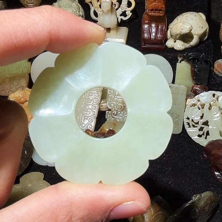 y***f和田玉（糖玉）未镶嵌挂件