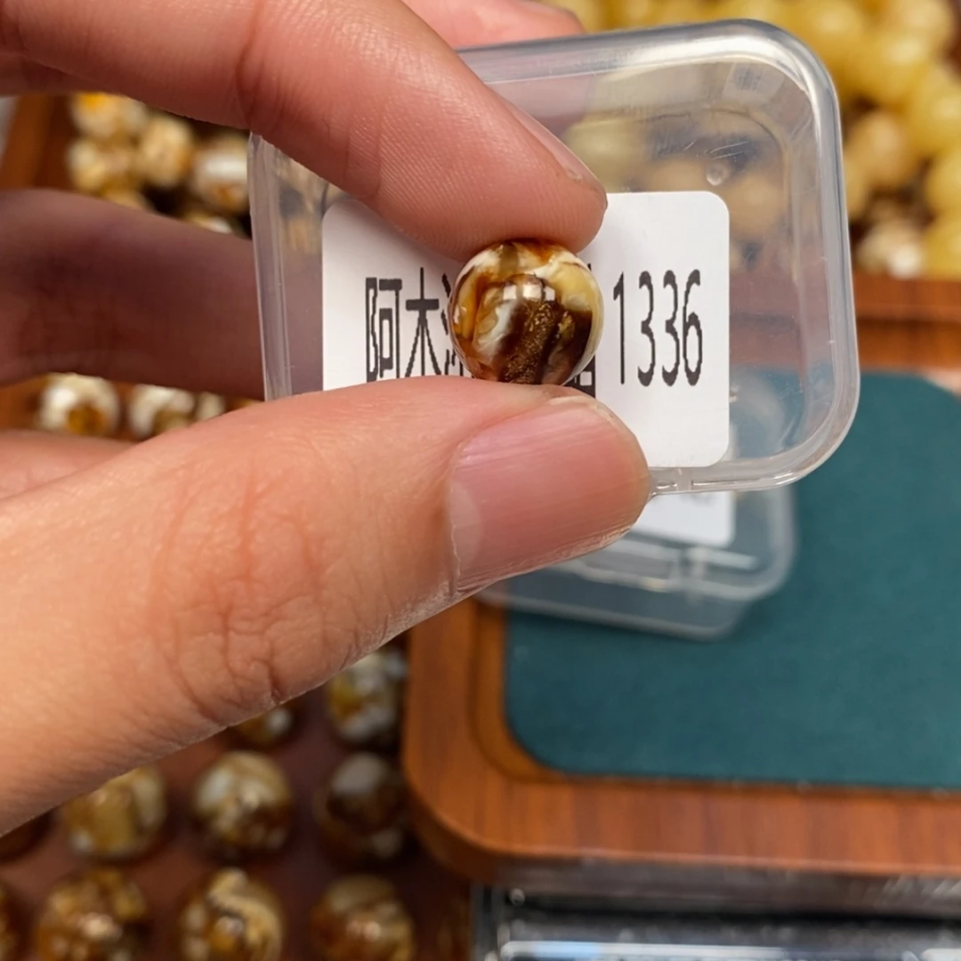 把件猴头核桃沁色圆珠老型1336