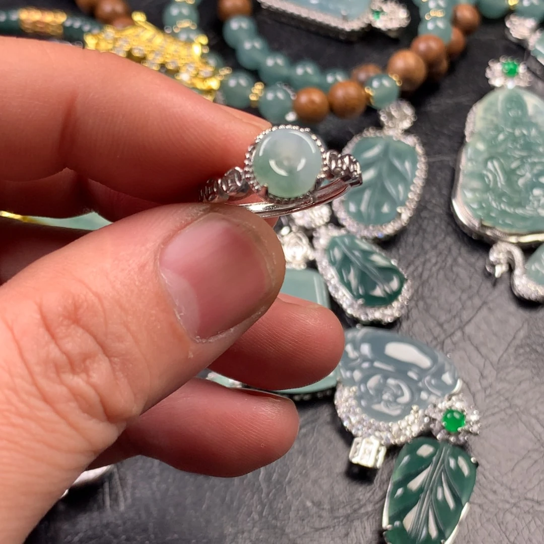 翡翠未镶嵌颈饰平安扣戒指