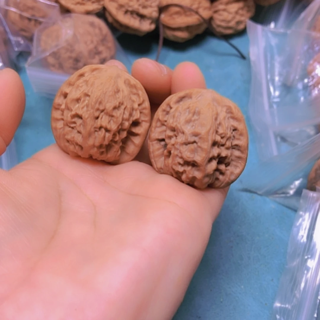 【闪购商品】把件核桃34野狼全品