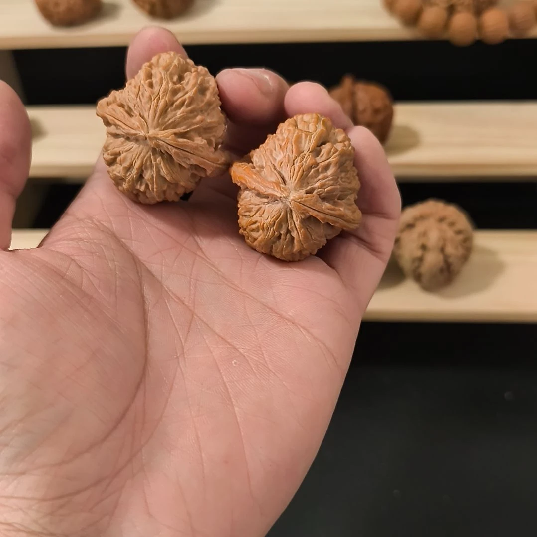 吊坠文玩核桃38角白
