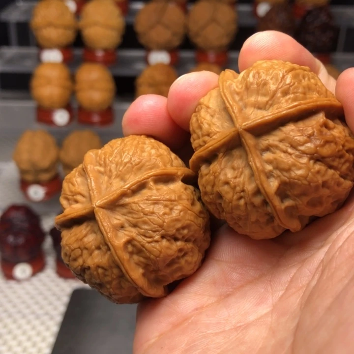 文玩核桃把件32四棱