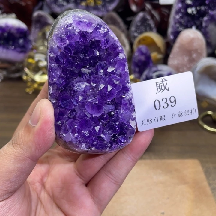 未镶嵌水晶珠宝半成品